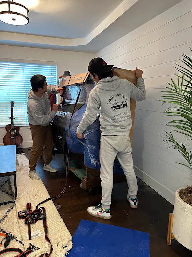 Airus Movers crew at work — photo 10