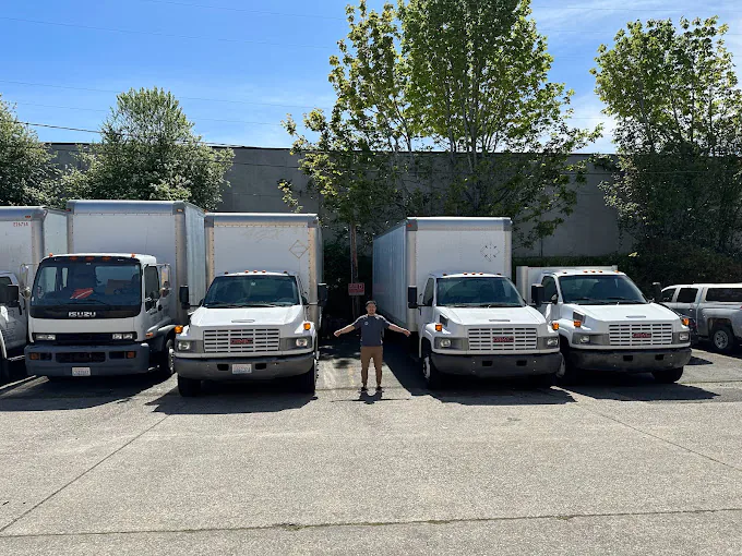Airus Movers crew at work — photo 7