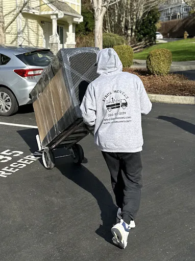 Airus Movers crew at work — photo 8