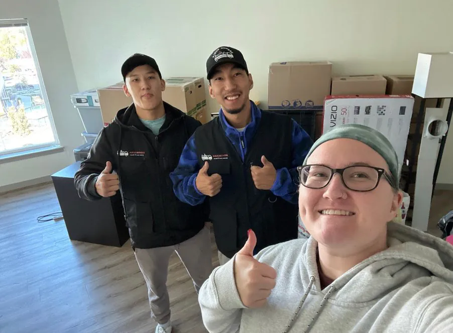 Airus Movers crew at work — photo 4